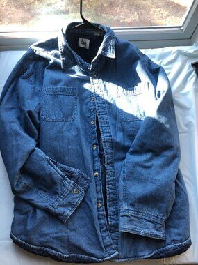 Men's Lee Denim XL Insulated Long Sleeve Shirt; Like New; 2 Pockets; Super comfy
